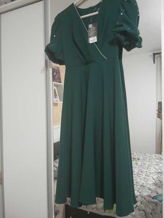 Vând rochie elegantă