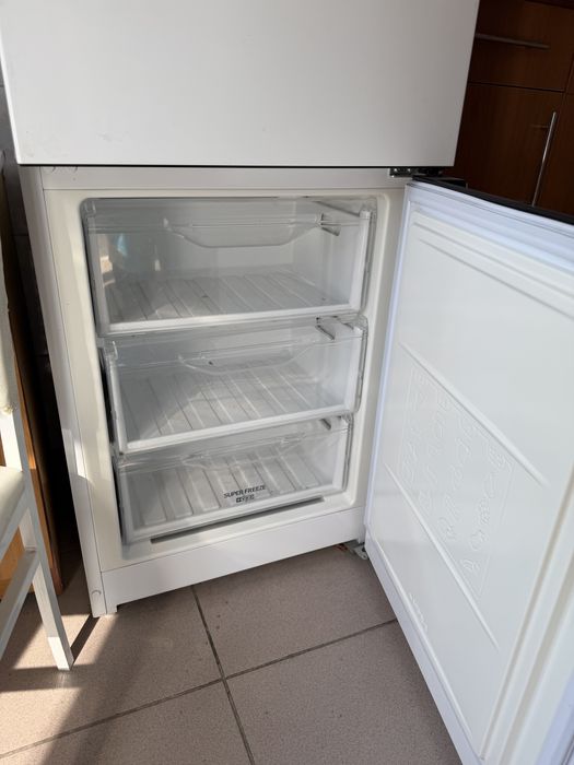 Холодильник INDESIT в отличном состоянии