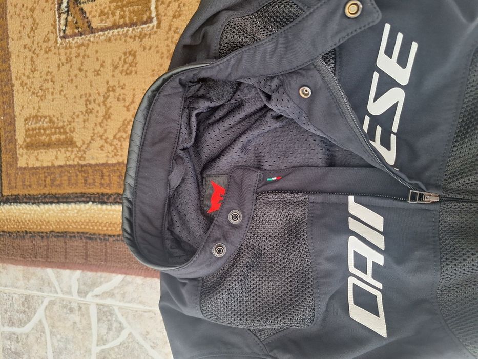 Яке Dainese размер 48