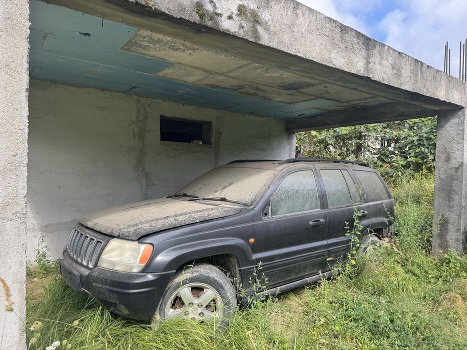 Dezmembrez jeep Grand Cherokee 4.7 motor defect
