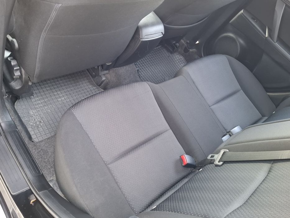 Mazda 3 an 2010 1.6 benzina încălzire jenti Germania