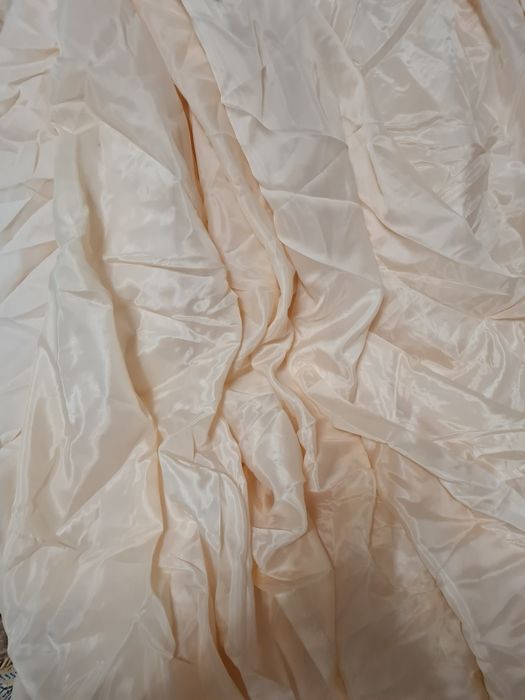 Продам шторы на окно