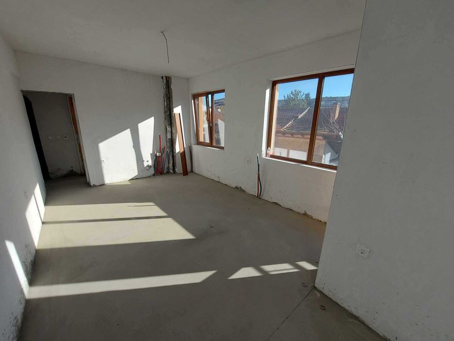 Продава се Двустаен апартамент в Търговище, Център - 66 кв.м за 1043 €/кв.м - Снимка #1