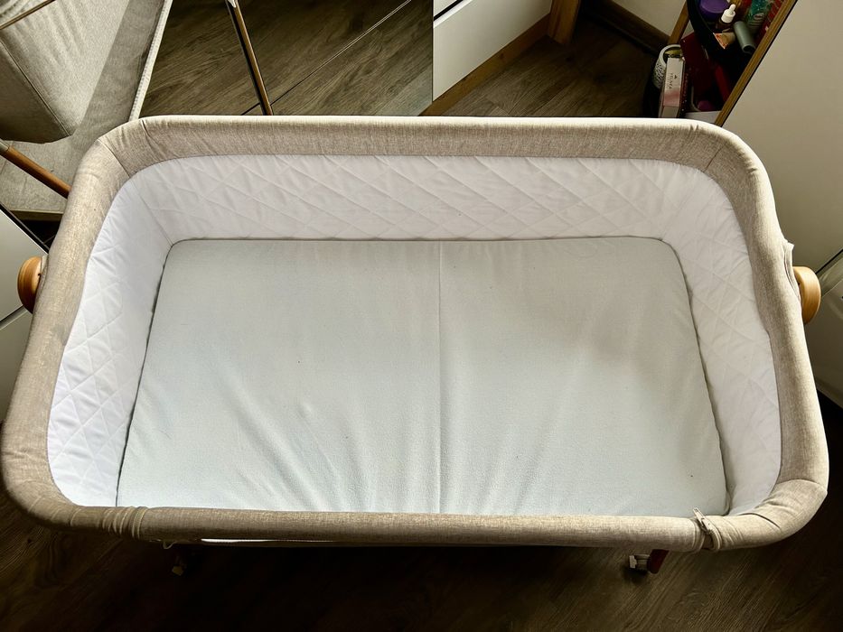 Кошара next to me