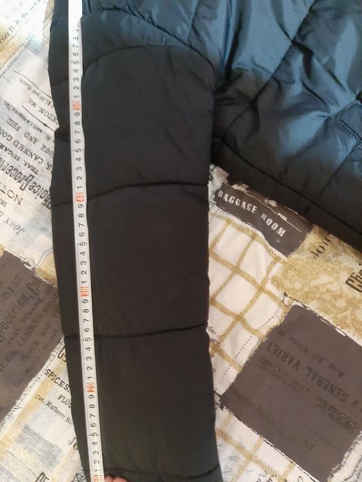 Яке Декатлон с две лица