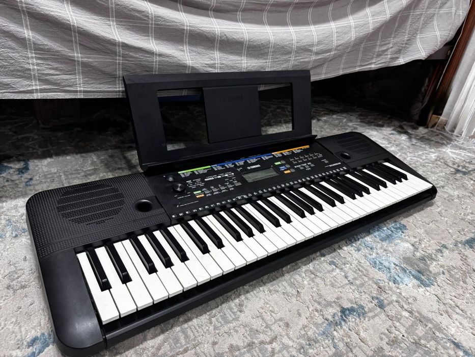 Сентезатор YAMAHA PSR-E253 Black