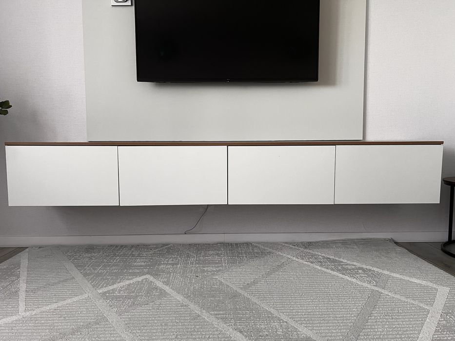 Продам ТВ тумбу под телевизор