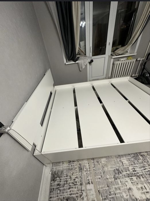 Продам 2х спальную кровать