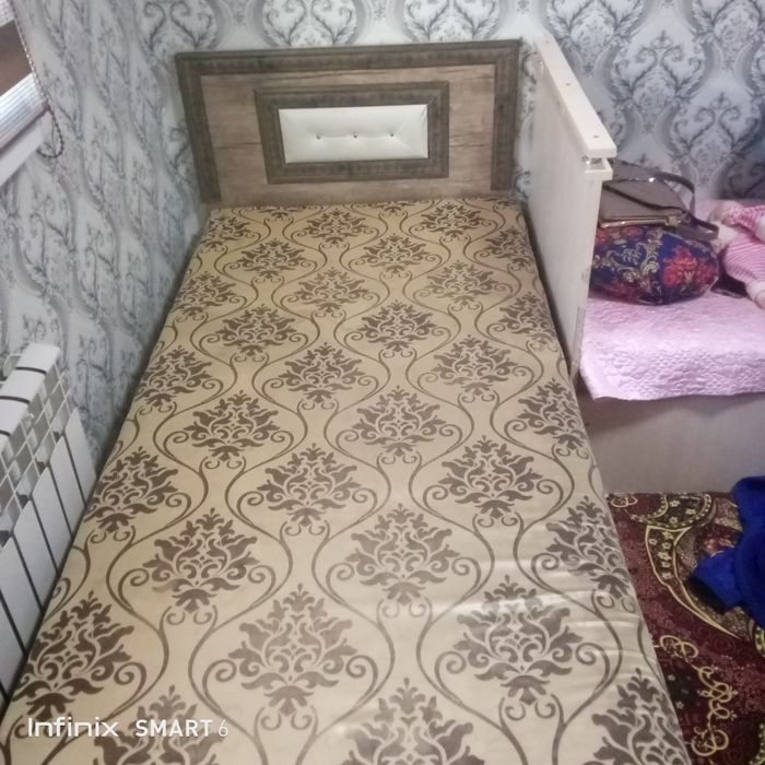 Каталар учун мебели крават