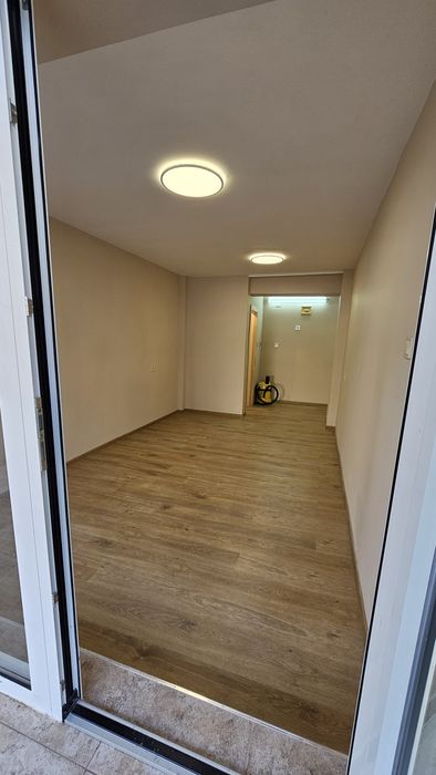 Давам помещение за офис в Несебър