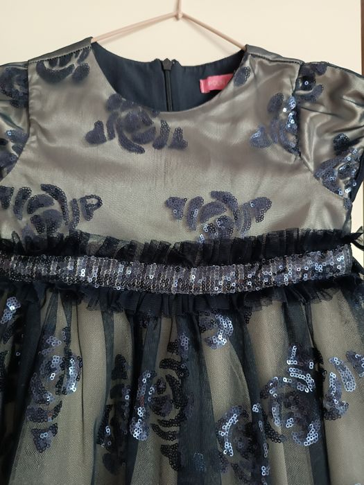 Платья на девочку нарядные