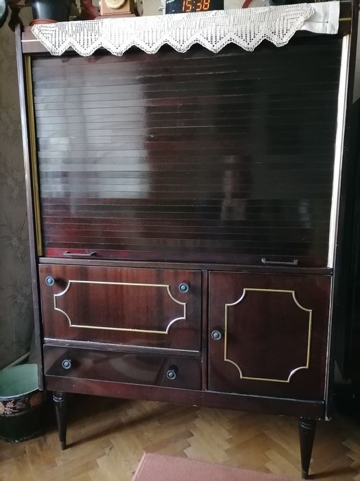 Comodă TV cu roletă