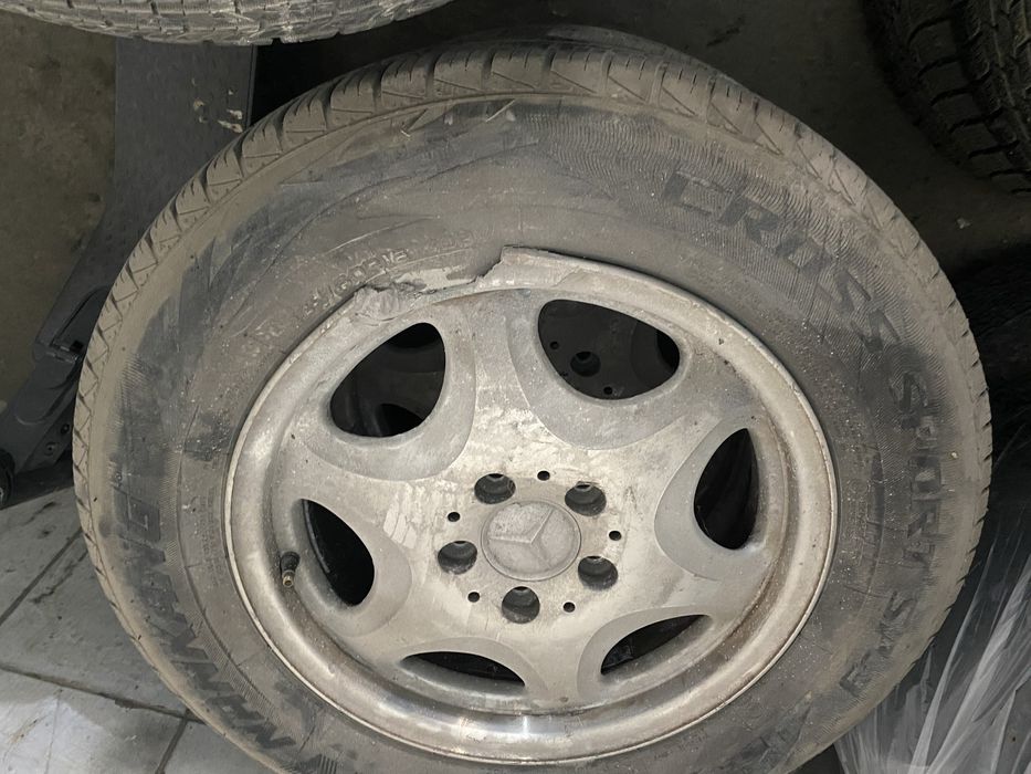 Диски с шинами летние б/у