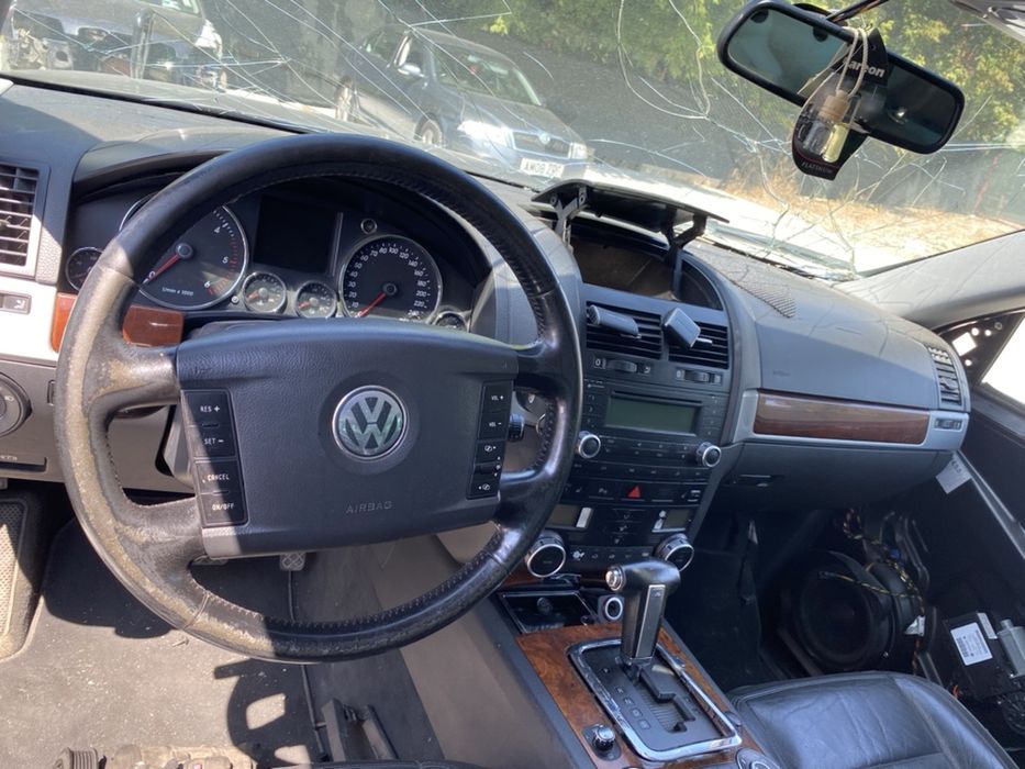 Dezmembrez vw touareg 3.0 bks 2005 automat