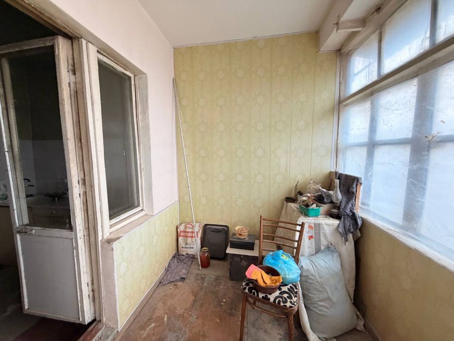 6 mikro rayon 3 xonali 86m² 4-qavat uy sotiladi