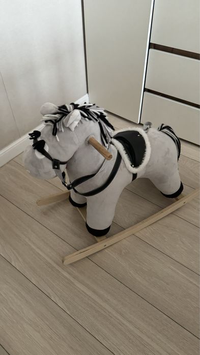 Лошадка-качалка