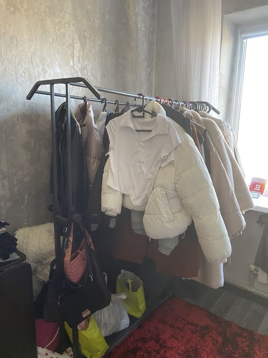 Продам железную вешалку