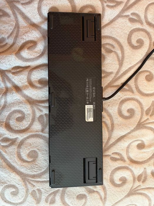 EVGA Z20 RGB геймърска клавиатура – работеща, с 2 липсващи копчета