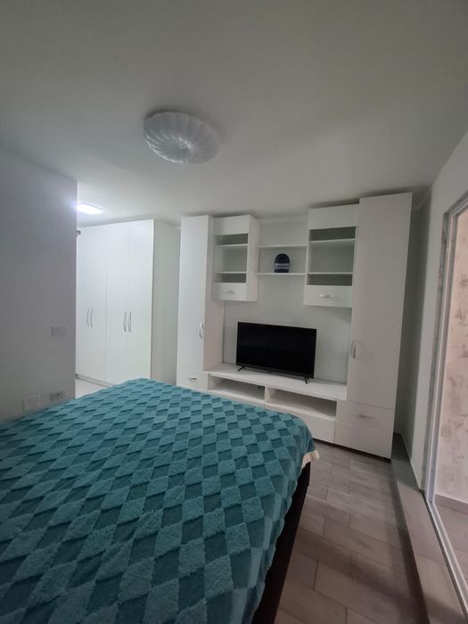 Inchiriez garsoniera