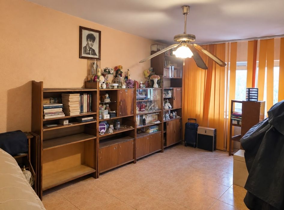 Apartament cu 3 camere de vanzare