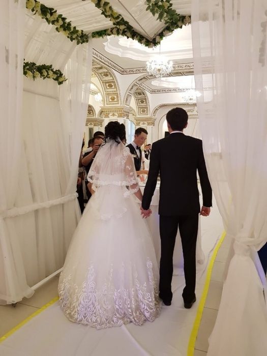 Продам свадебное платье