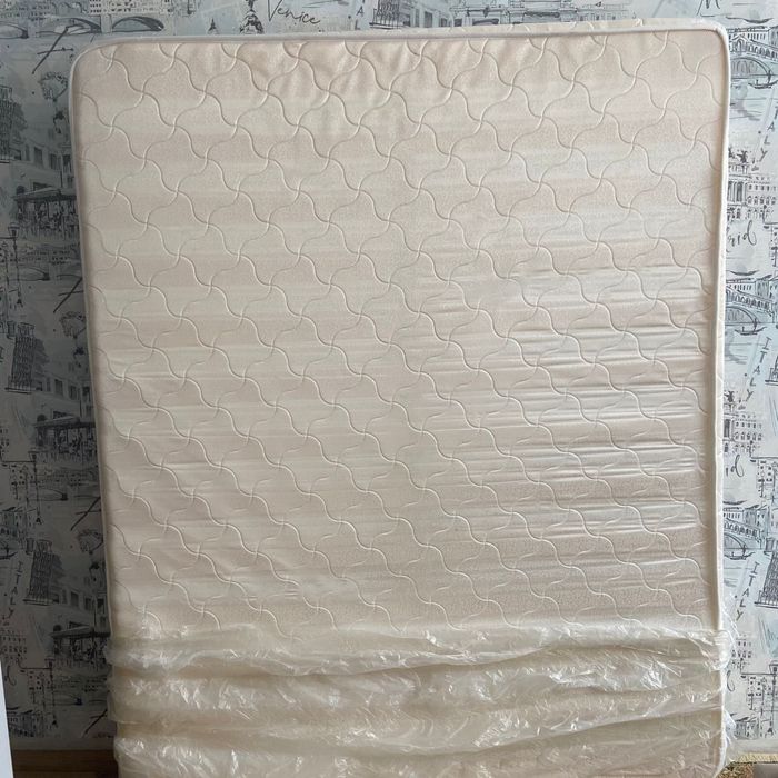 Продам матрас двухспальный