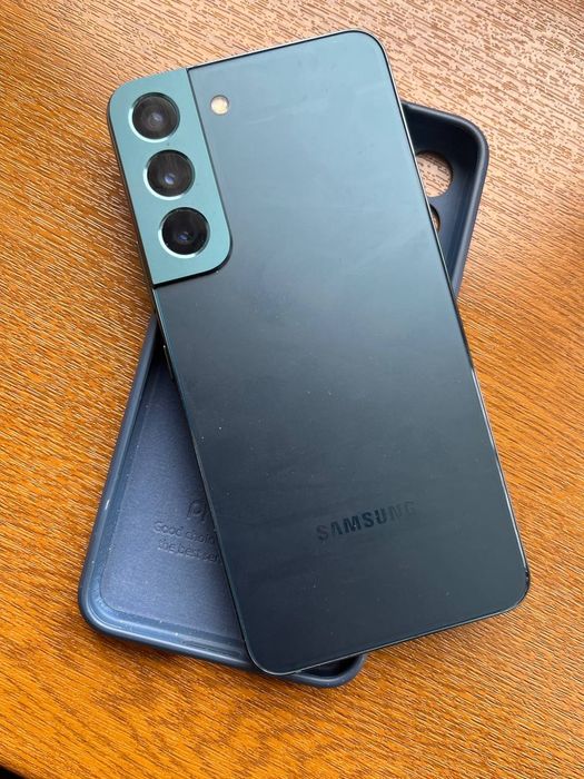 Samsung s22 yangidak xolatdagi telifon koreyadan kelgan aybi yuq toza,