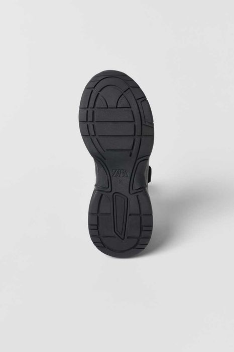 Детские технические открытые кроссовки ZARA