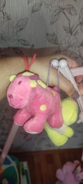 Шезлонг fisher price плюс два подаръка