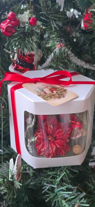 Коледни подаръци