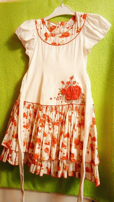 Продаются детские нарядные платья