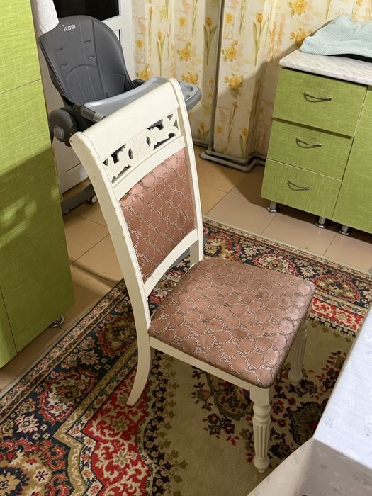 диван/стол и стулья СРОЧНО ТОРГ