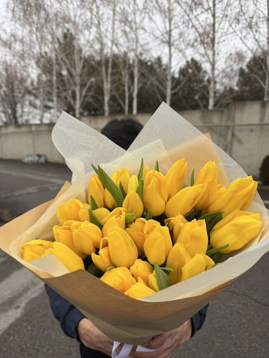 Свежие тюльпаны к 8 марта