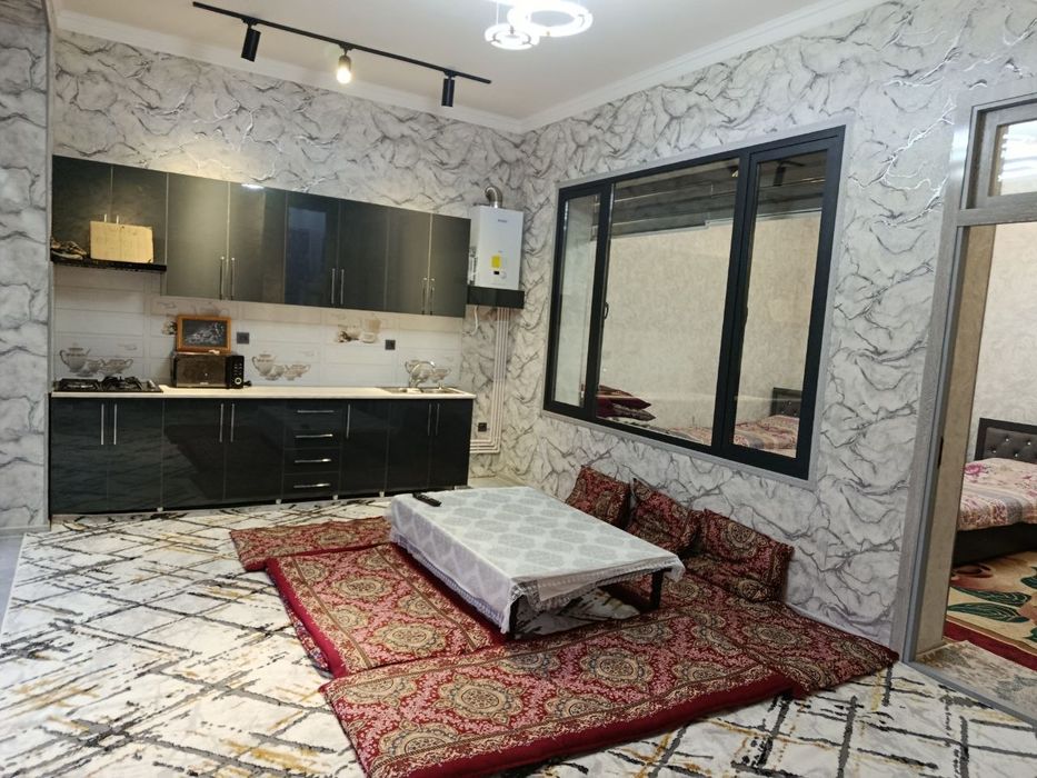 Oq toshda dacha oilaviy dacha ijaraga beriladi