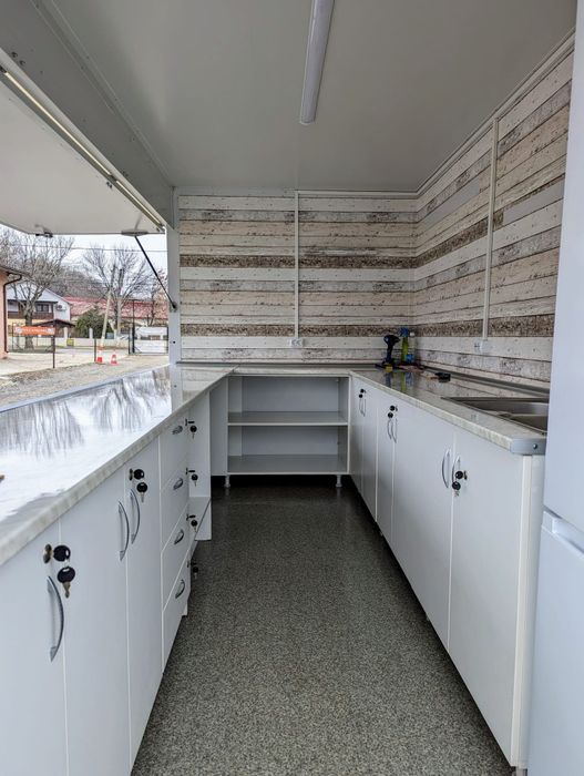 OFERTA Rulota Comerciala/Afacere la cheie!