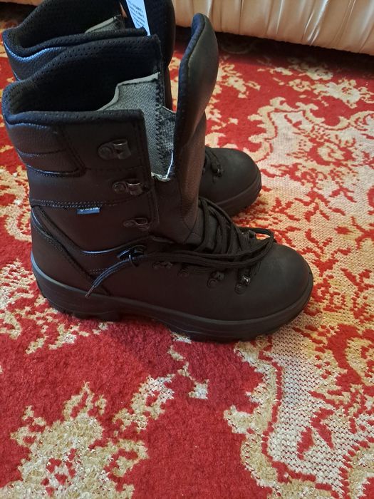 Продам зимние военные берцы