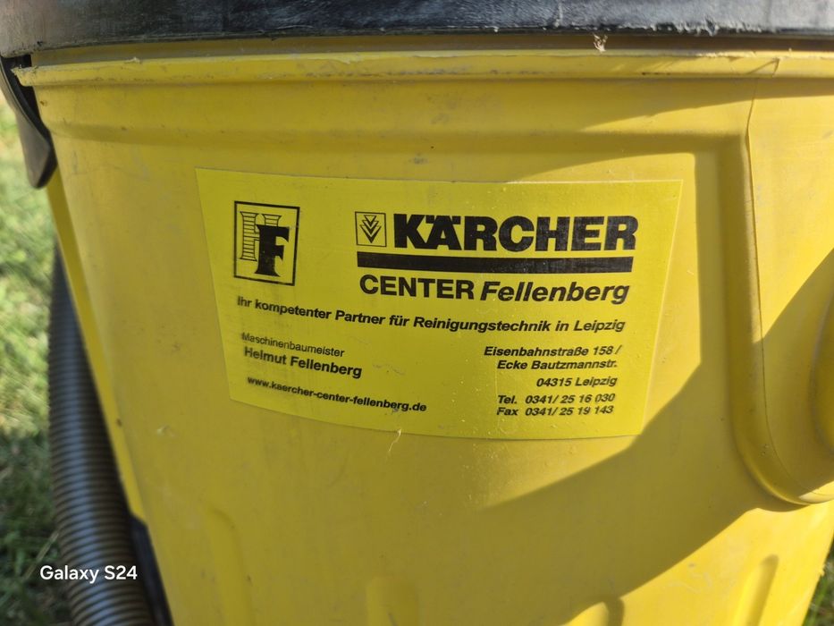 Индустриална прахосмукачка Karcher