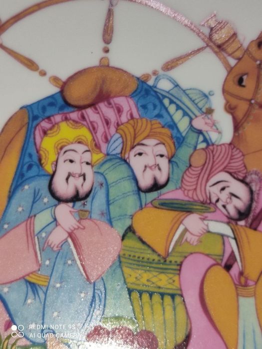 Большие красивые интерьерные блюда