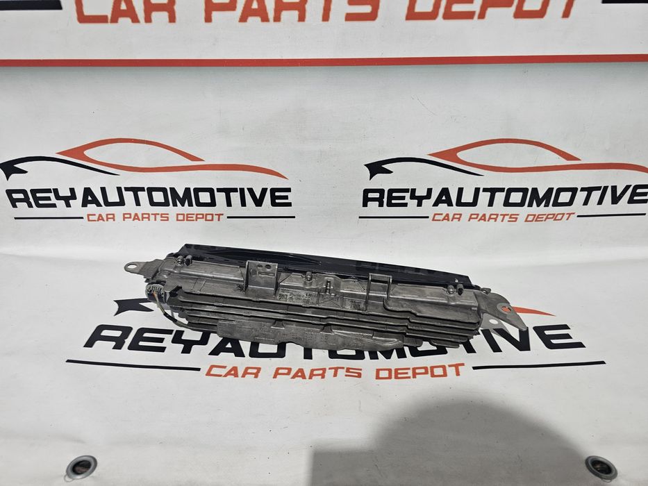 Stop stanga Range Rover Vogue L460 dupa 2022 cod M8E2-13405-AL