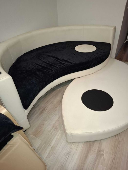 canapea și covor yng&yang