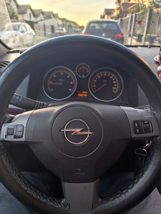 Vând Opel Astra h 1.7 cdti