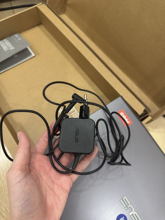 продается Asus notebook