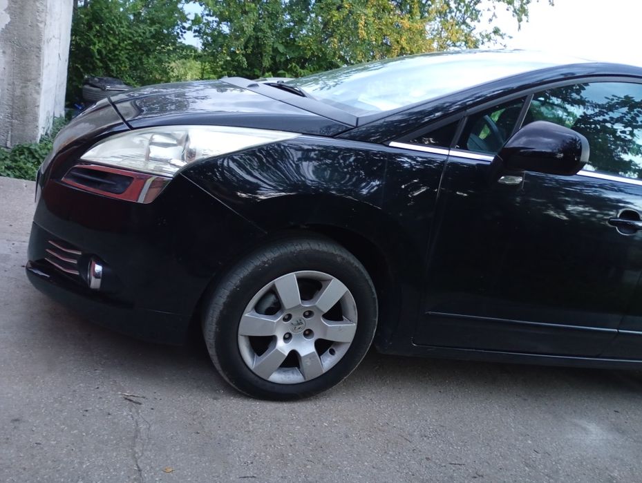Peugeot  5008 1.6  hdi
