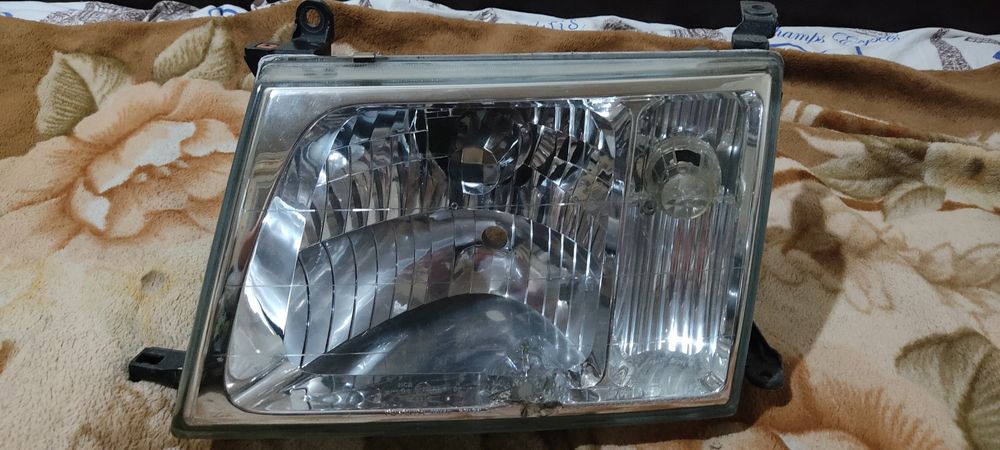 Фара на ланд крузер 100
