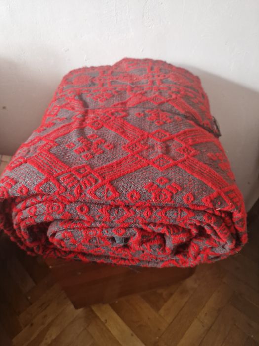 Стари килими и постелката ,черги