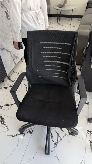 Стулья офисные б/у