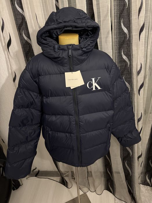 Calvin Klein яке