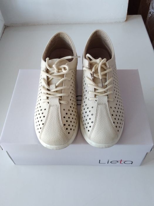 Продам женскую обувь