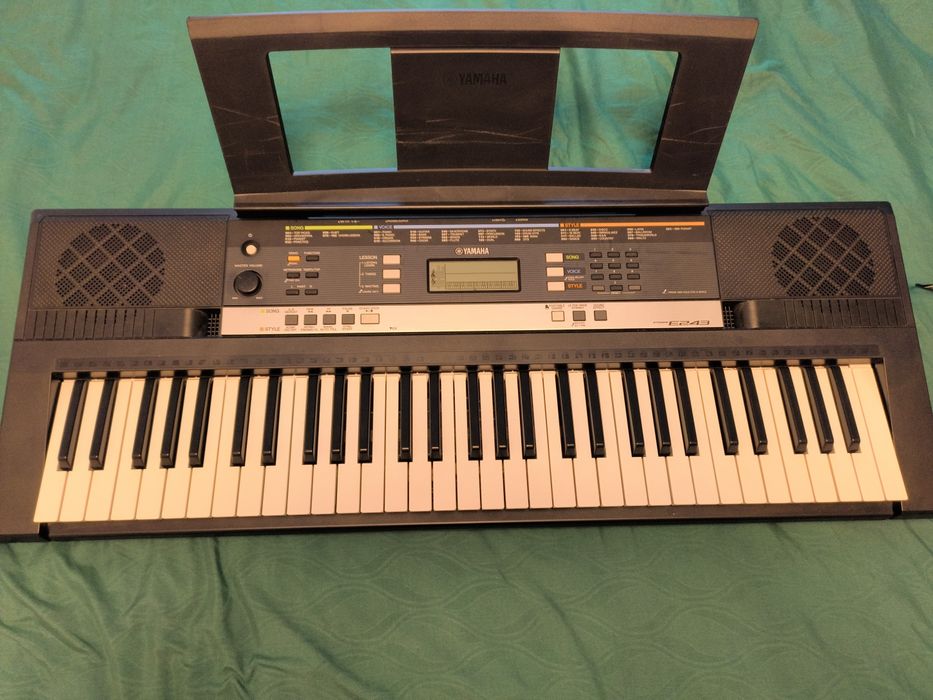 Orgă/Pianină Yamaha PSR E243 - YPT 240