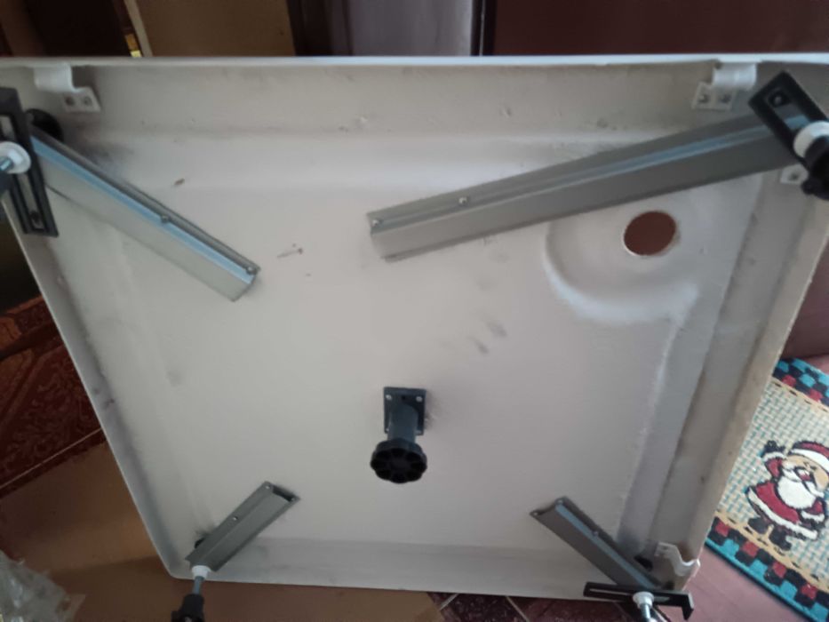 Аксесоари за кемпер  Регулируема маса -БЕЗ ПЛОТ  Корито Резервоар